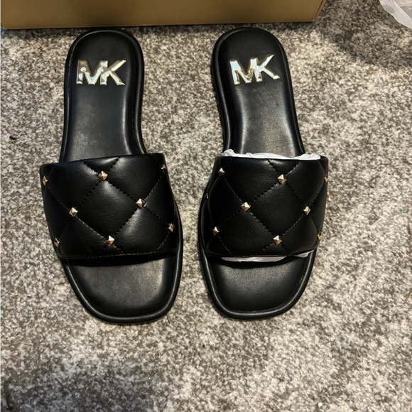 Michael Kors Hayworth Studded Slide Sandal in black size 5.5.  BRAND NEW - Picture 1 of 9